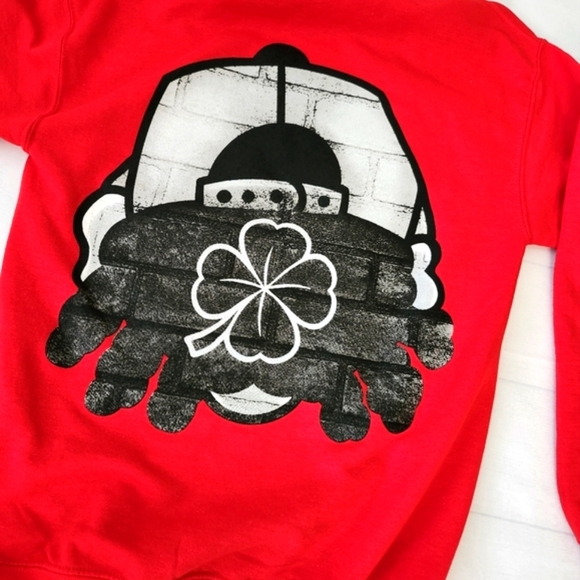 Men's Small 4 Leaf Clover Lucky Graphic Hoodie In Red. Fits Boys Sizes Large/XL - Picture 10 of 10